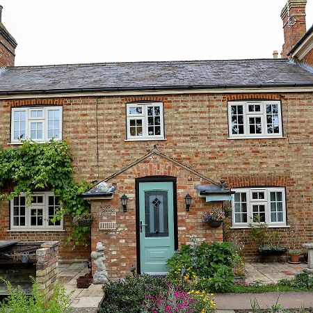 Woodleys Cottage Woburn Sands Exterior foto