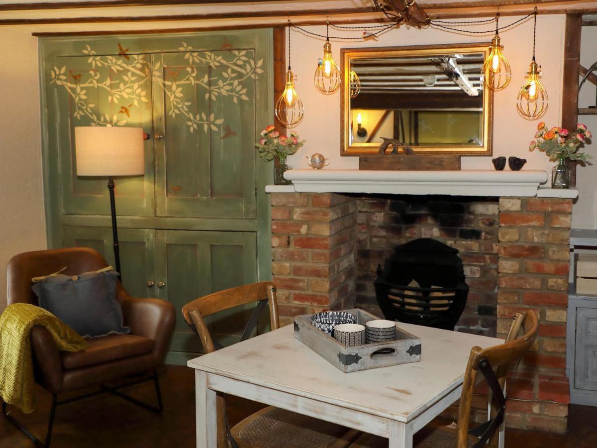 Woodleys Cottage Woburn Sands Exterior foto